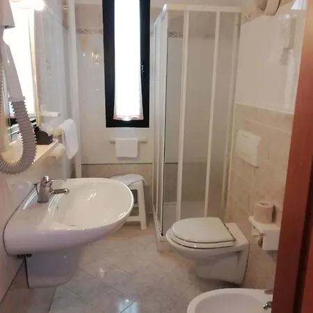 Hotel Gran Delta Di Alba-Invest Srl Hotel