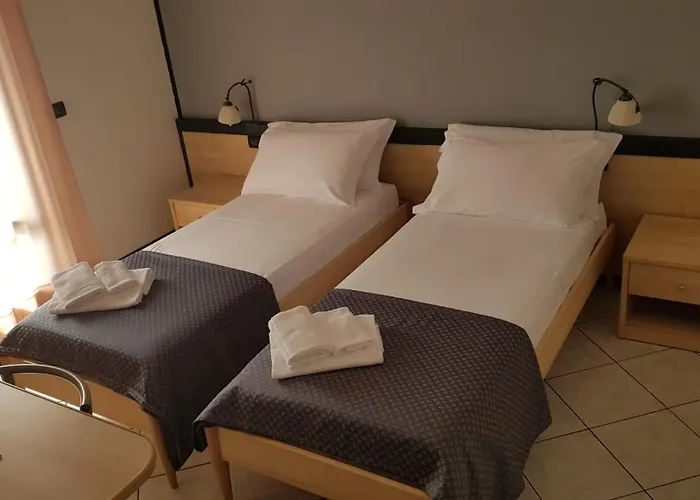 Gran Delta Di Alba-invest Srl מלון רוסולינה