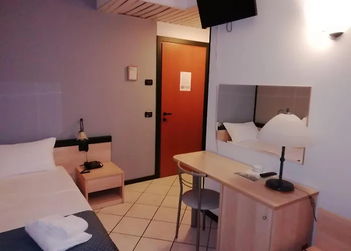 Gran Delta Di Alba-invest Srl מלון 3*