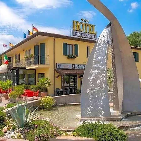 Gran Delta River & Nature Hotel 3*