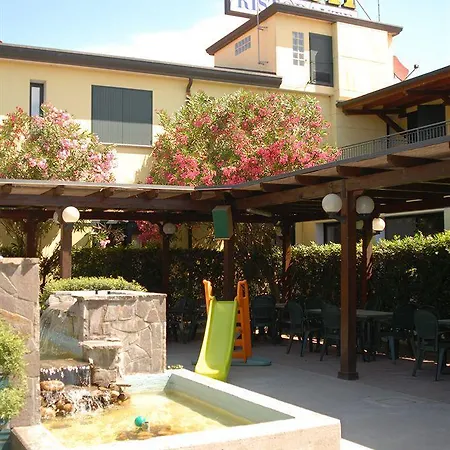 Gran Delta River & Nature Hotel 3*