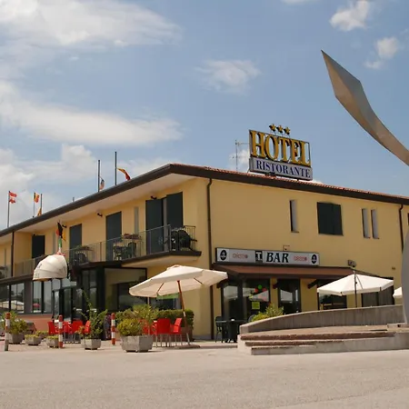 Hotel Gran Delta River & Nature 3*
